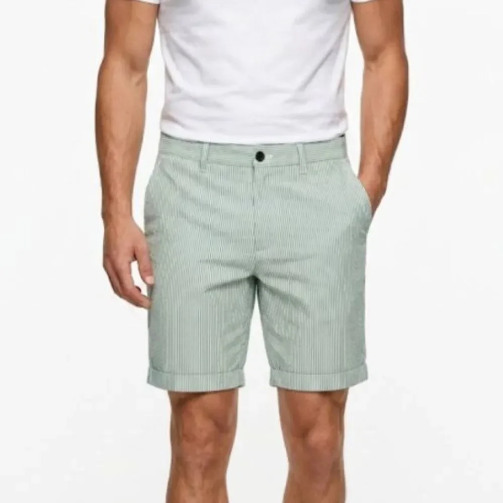 J. Crew Men's Green White Pinstripe Seersucker Flat Front PreppyPinst Shorts Siz